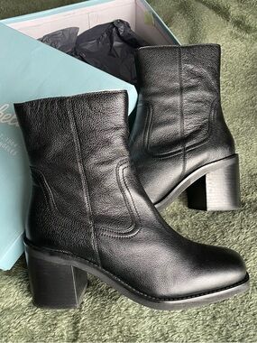Seychelles Black Leather Block Heel Boots Size W 8.5